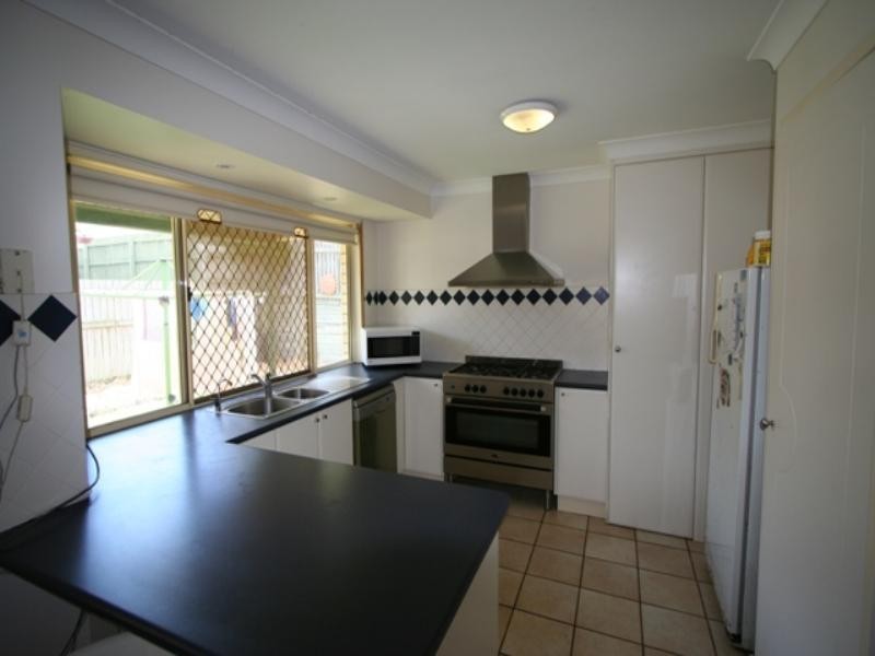 3 Sailfish Avenue, Birkdale QLD 4159