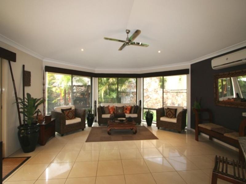 28 Ivy Crescent, Wakerley QLD 4154