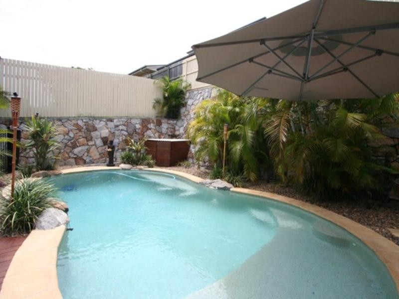 28 Ivy Crescent, Wakerley QLD 4154