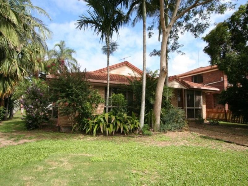 297 Whites Road, Lota QLD 4179
