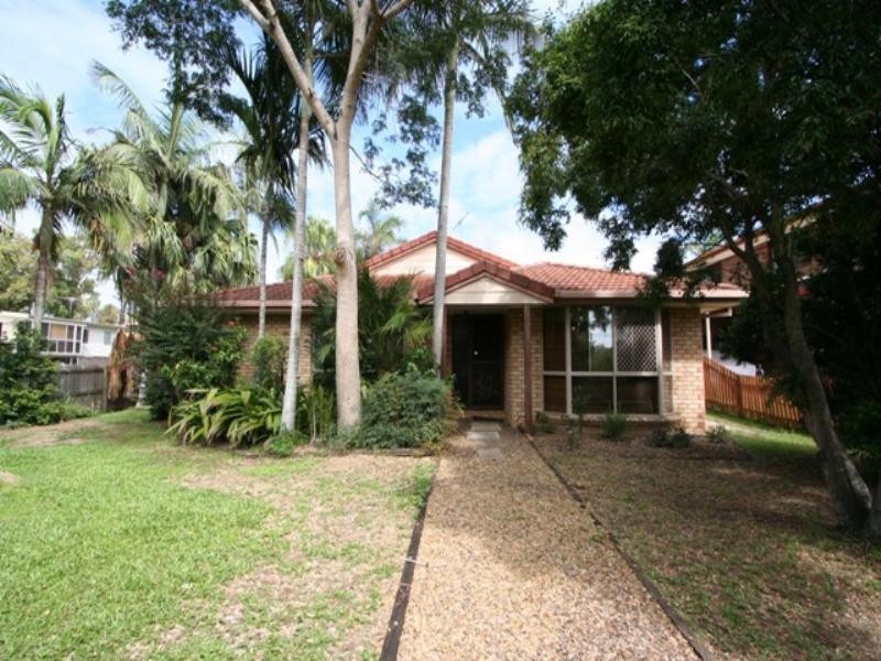 297 Whites Road, Lota QLD 4179