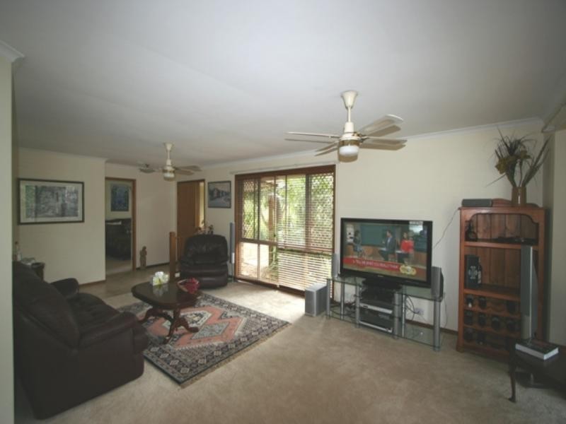 297 Whites Road, Lota QLD 4179