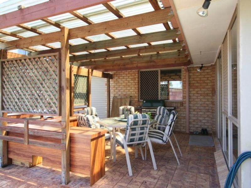 297 Whites Road, Lota QLD 4179