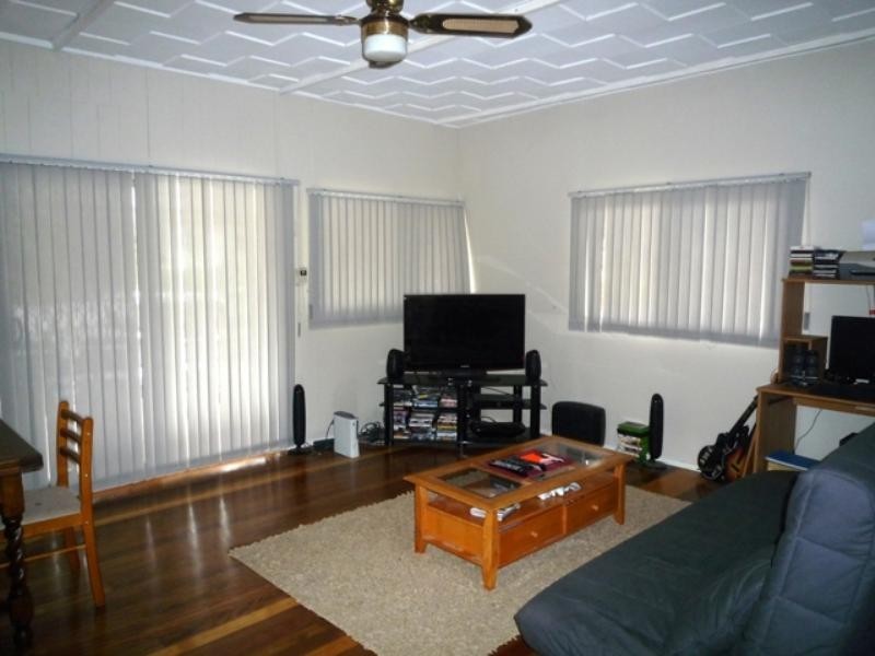 9 Villiers Street, Lota QLD 4179