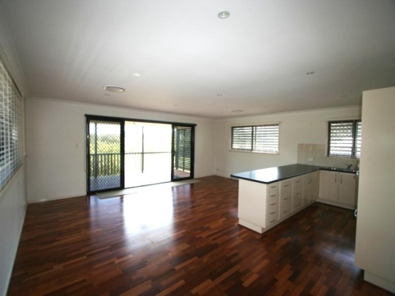 27 Andrew Street, Lota QLD 4179