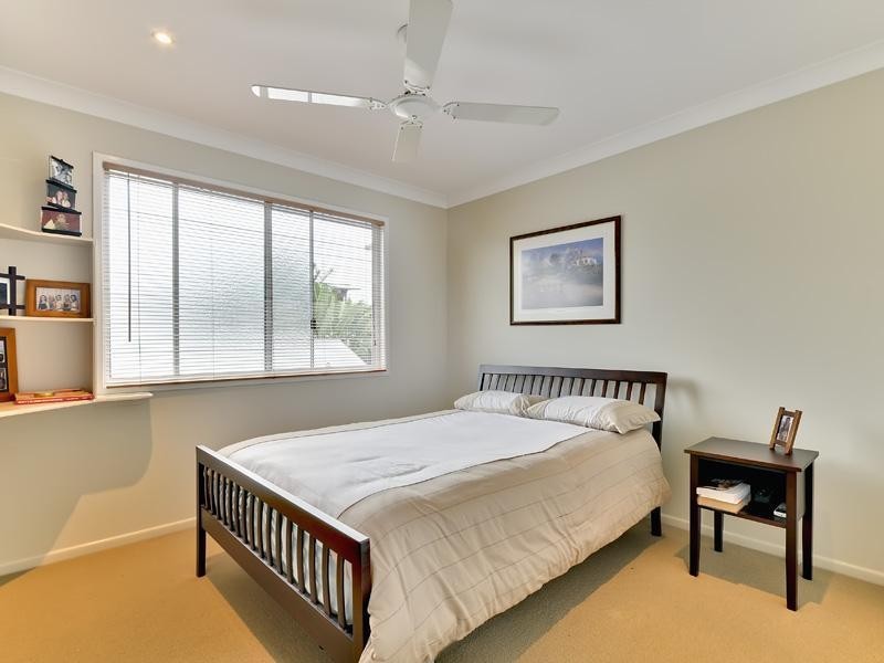 28 Stewart Parade, Manly QLD 4179