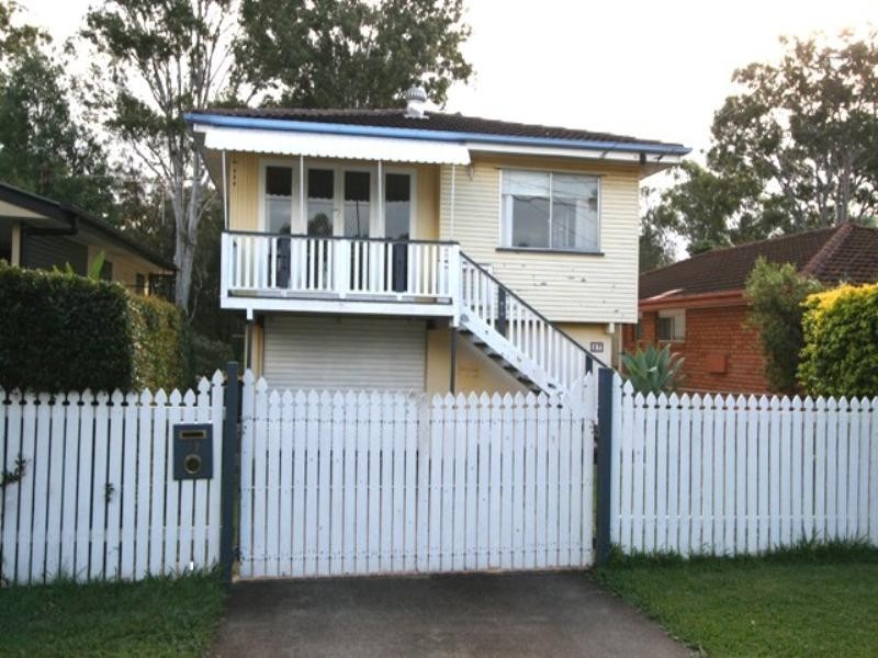 27 Bowering Street, Lota QLD 4179