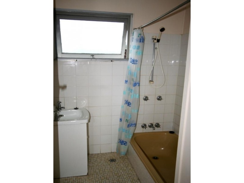 27 Bowering Street, Lota QLD 4179