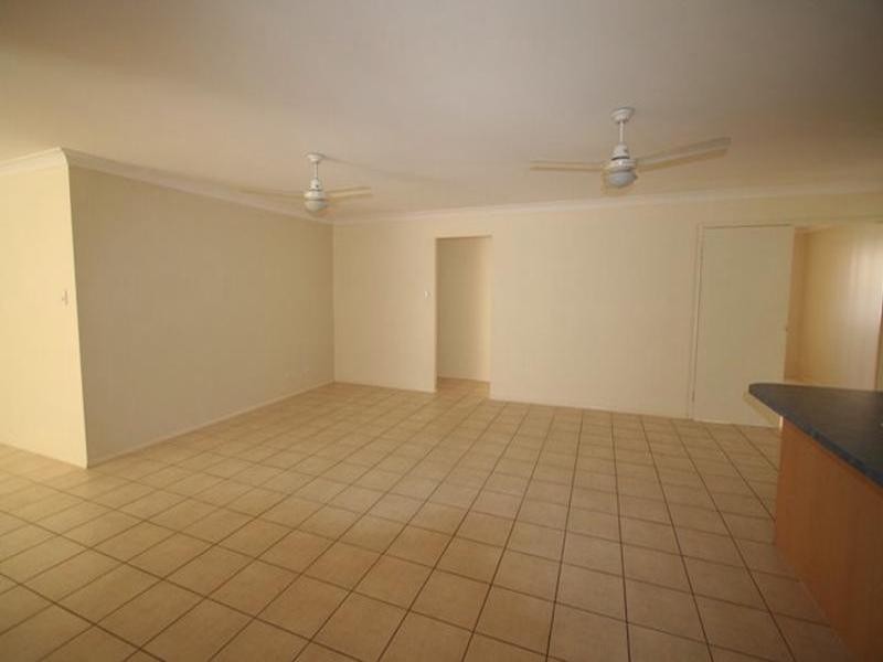 43 Brookside Place, Lota QLD 4179