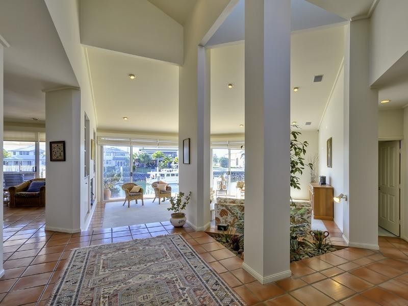 48 Seacrest Court, Raby Bay QLD 4163