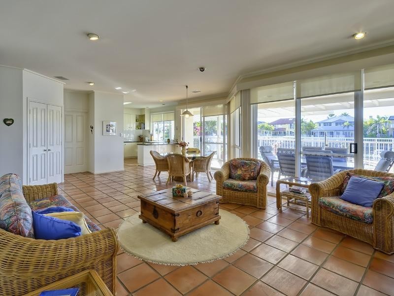 48 Seacrest Court, Raby Bay QLD 4163