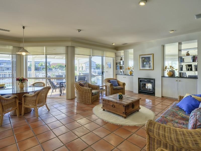 48 Seacrest Court, Raby Bay QLD 4163