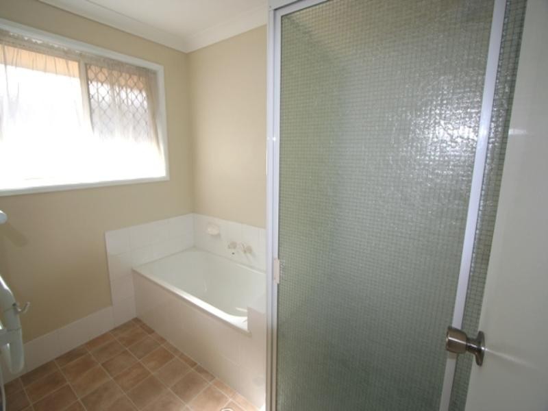 1 Mulder Street, Manly West QLD 4179