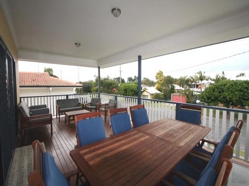 27 Davidson Street, Wynnum QLD 4178