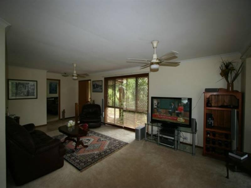 297 Whites Road, Lota QLD 4179