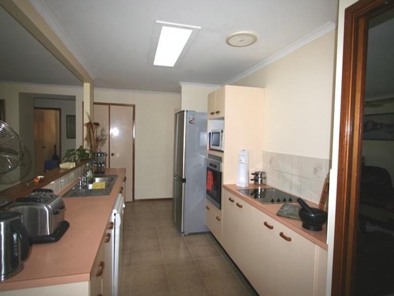 297 Whites Road, Lota QLD 4179