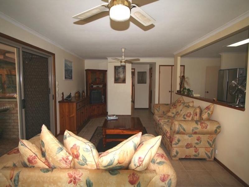 297 Whites Road, Lota QLD 4179