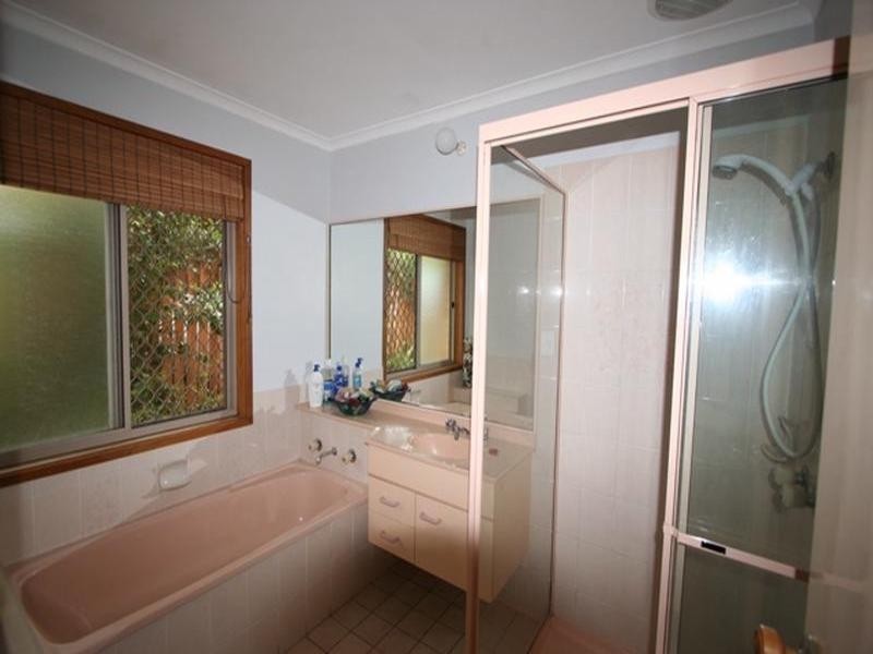 297 Whites Road, Lota QLD 4179