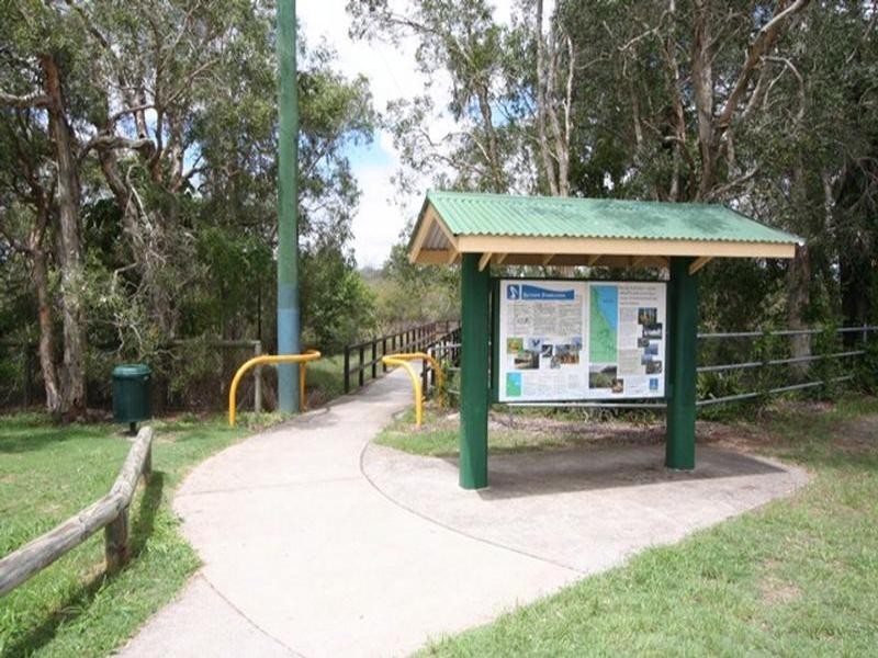 297 Whites Road, Lota QLD 4179