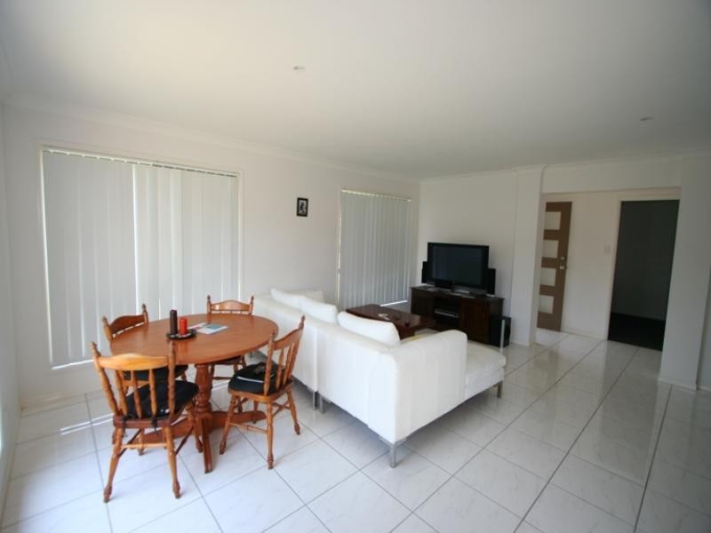 5 Wirra Circuit, Wynnum West QLD 4178