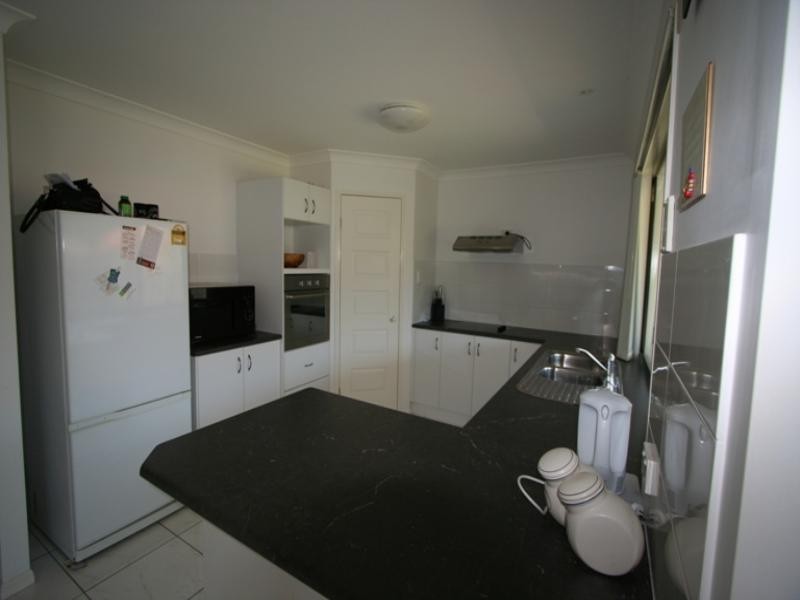 5 Wirra Circuit, Wynnum West QLD 4178