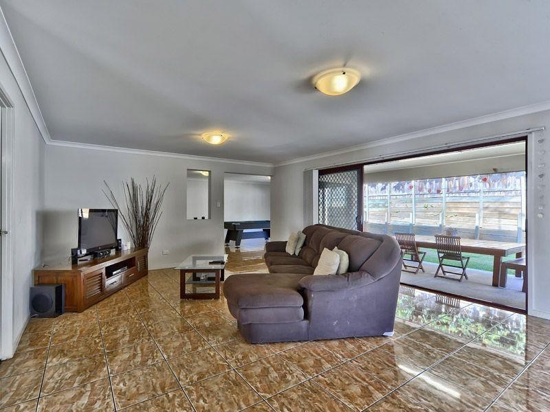12 Dawson Drive, Manly West QLD 4179