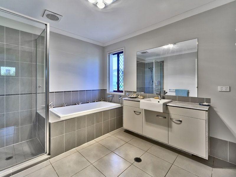 12 Dawson Drive, Manly West QLD 4179