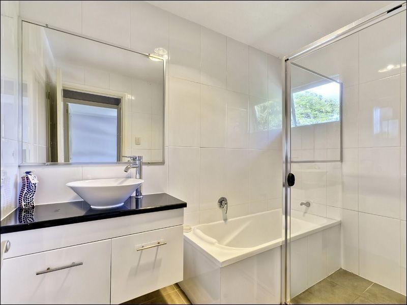 5 Talegalla Street, Wynnum West QLD 4178