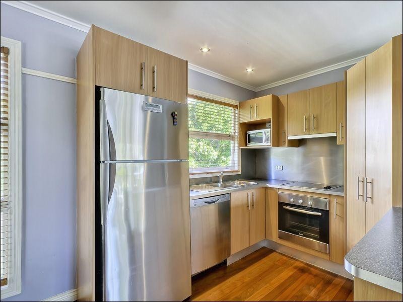 5 Talegalla Street, Wynnum West QLD 4178