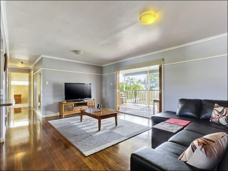 5 Talegalla Street, Wynnum West QLD 4178