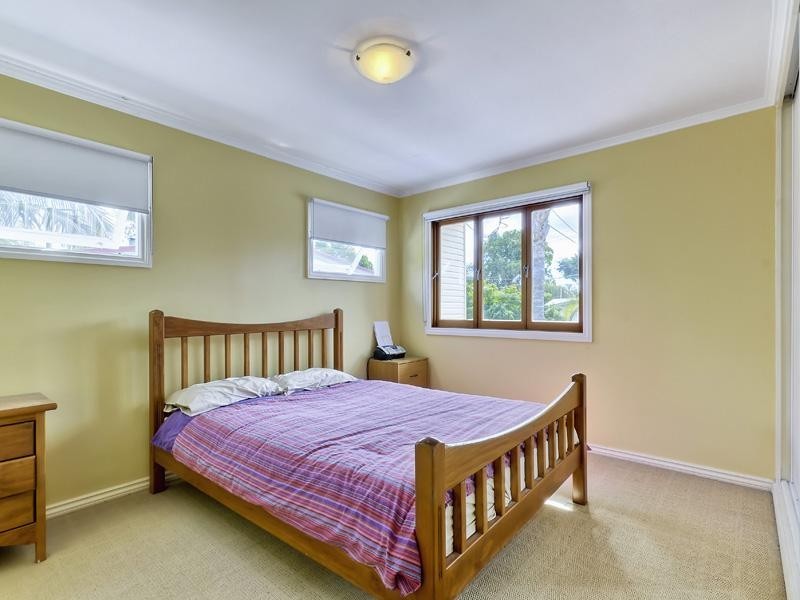 5 Talegalla Street, Wynnum West QLD 4178