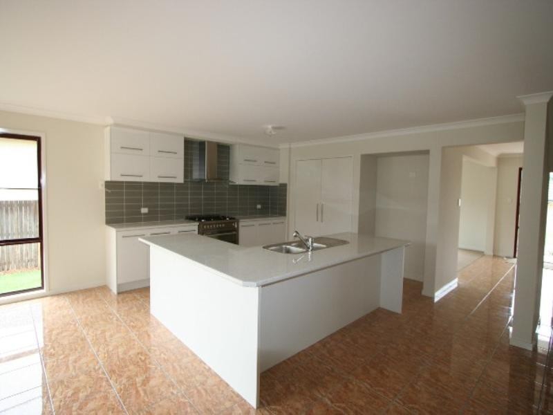 12 Dawson Drive, Manly West QLD 4179