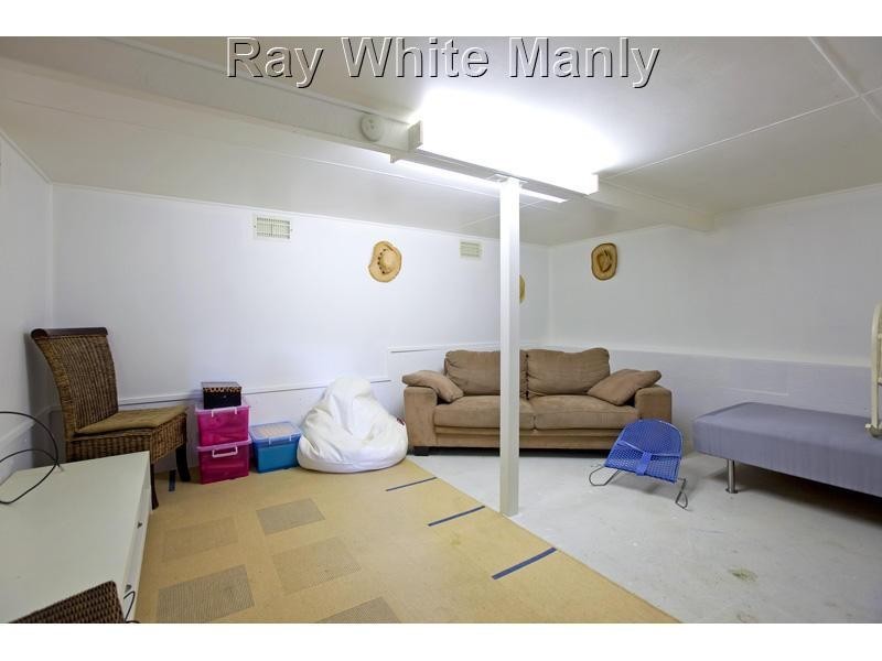 11 New Lindum Road, Wynnum West QLD 4178