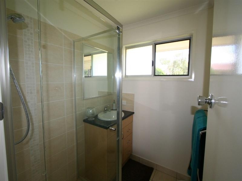 24 Kinsella Street, Belmont QLD 4153