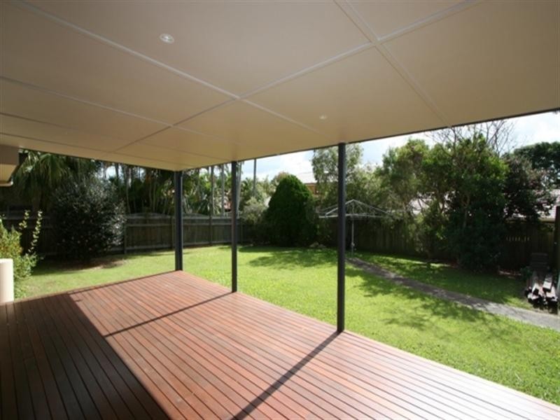 24 Kinsella Street, Belmont QLD 4153