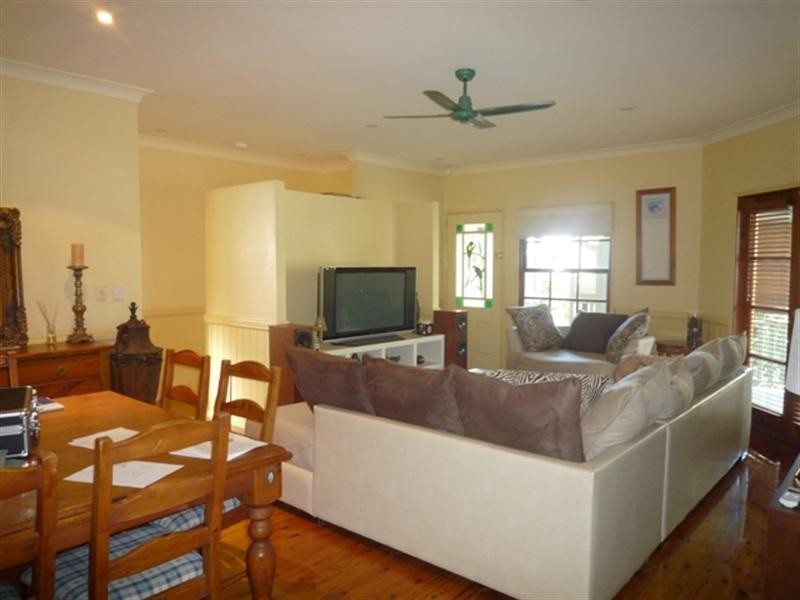 35 Orallo Street, Lota QLD 4179