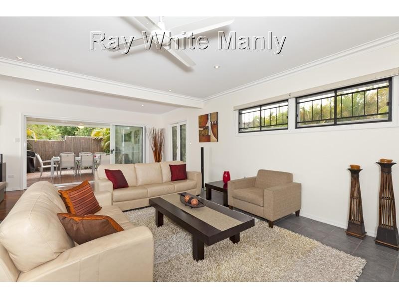 2 Banoon Drive, Wynnum QLD 4178