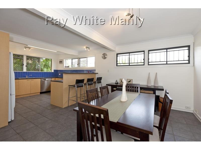 2 Banoon Drive, Wynnum QLD 4178