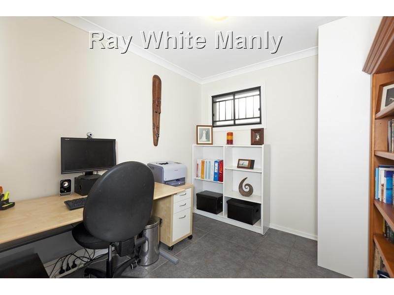2 Banoon Drive, Wynnum QLD 4178