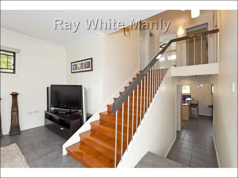 2 Banoon Drive, Wynnum QLD 4178