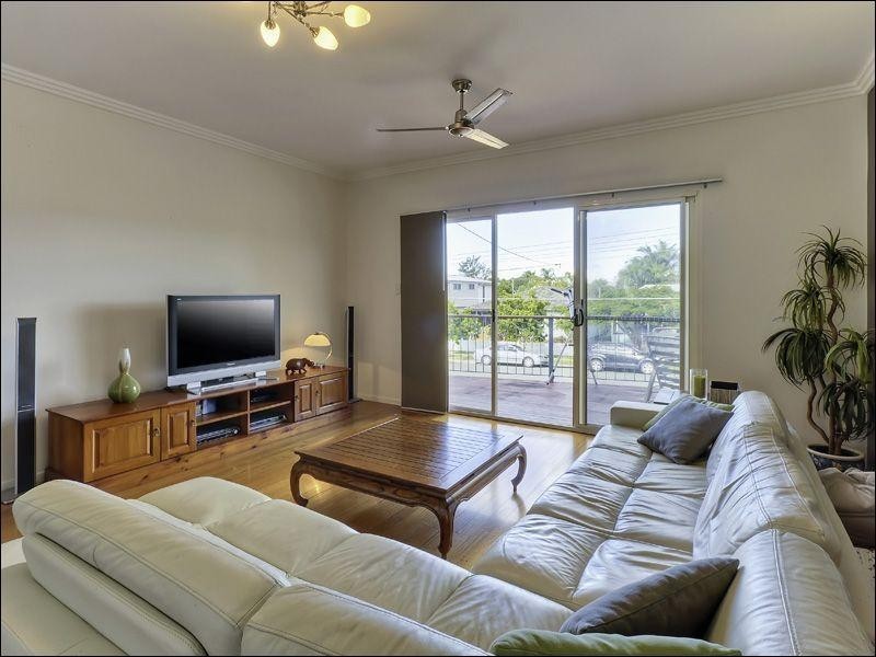 13 Walnut Street, Wynnum QLD 4178