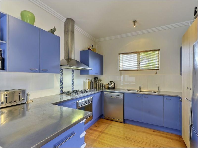 13 Walnut Street, Wynnum QLD 4178