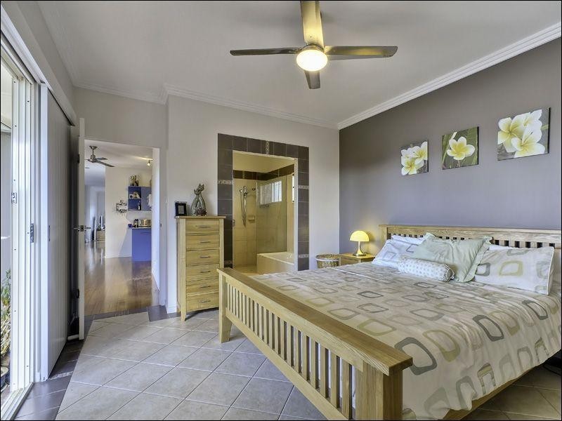 13 Walnut Street, Wynnum QLD 4178