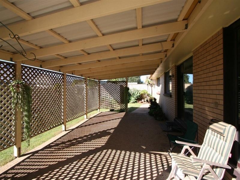 25 Catamaran Street, Manly West QLD 4179