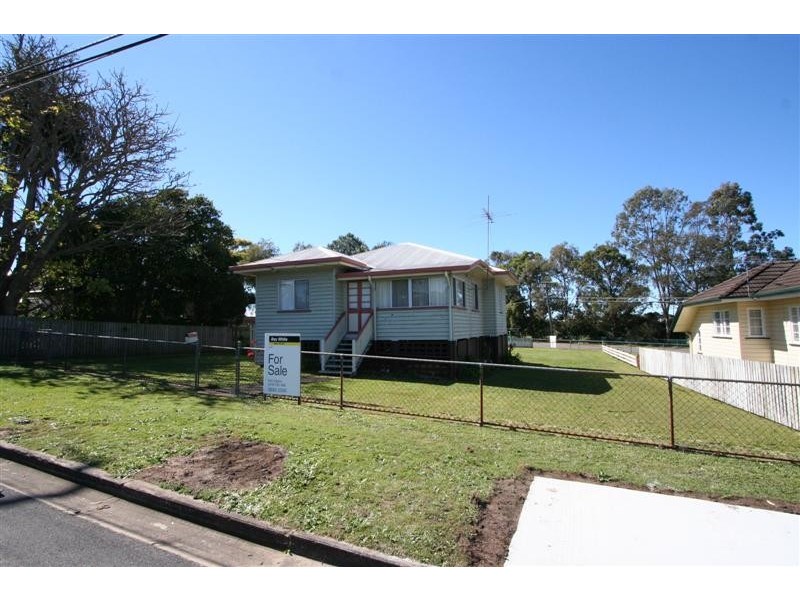 71 Stradbroke Avenue, Wynnum QLD 4178
