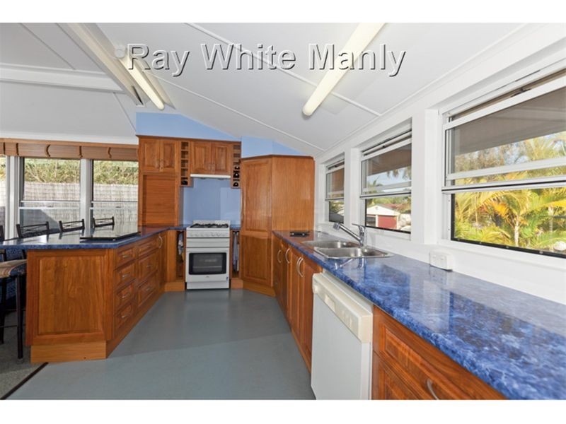 36 Madgwick Street, Wynnum QLD 4178