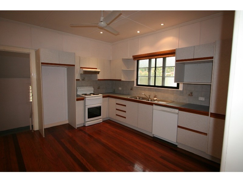 23 Faine Street, Manly West QLD 4179