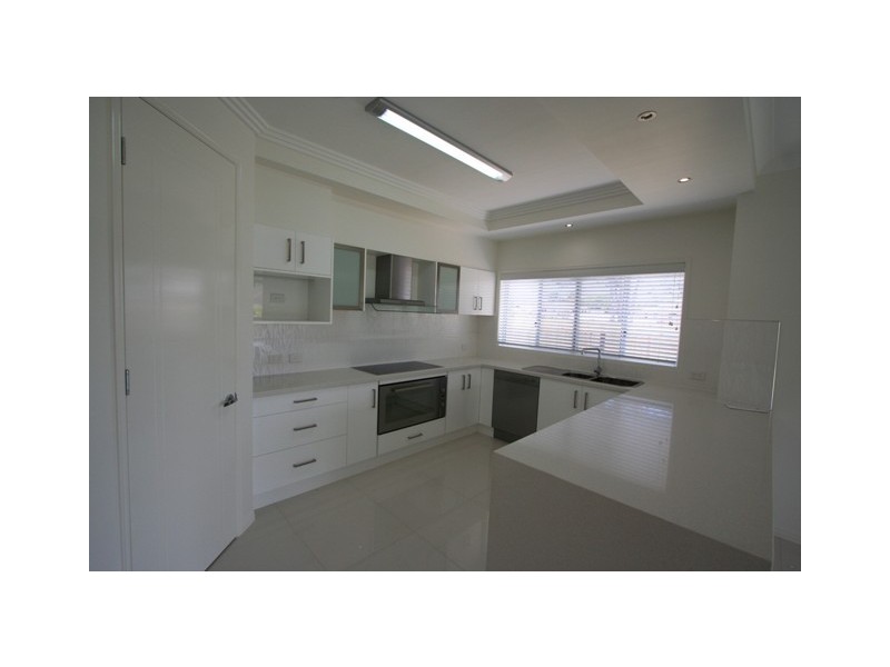 30 Bridgewater Place, Lota QLD 4179