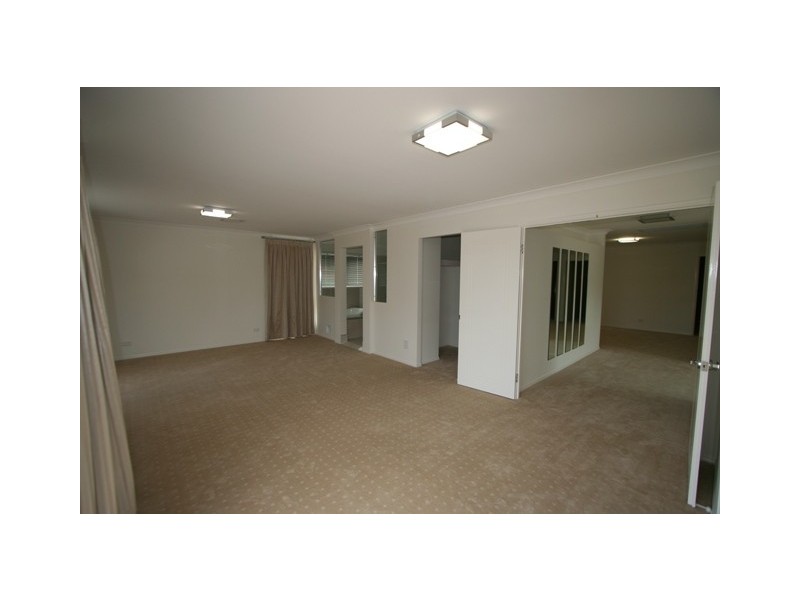 30 Bridgewater Place, Lota QLD 4179