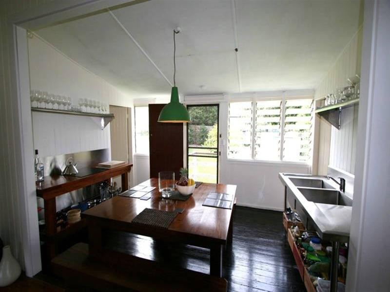 284 Ernest Street, Lota QLD 4179